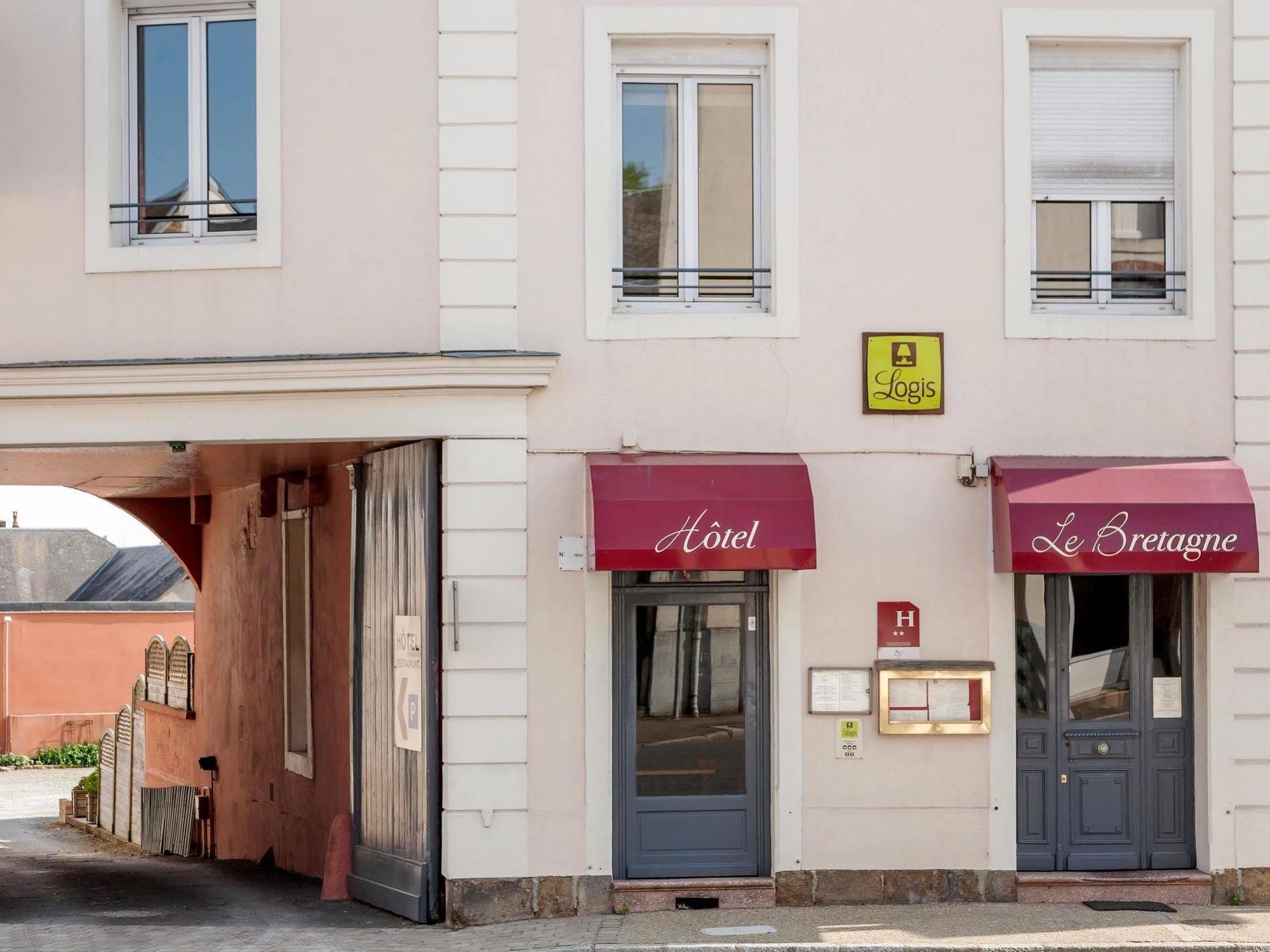 Logis Le Bretagne Hotell Sillé-le-Guillaume Exteriör bild